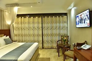 Interservice Hotel Kampala 3*,